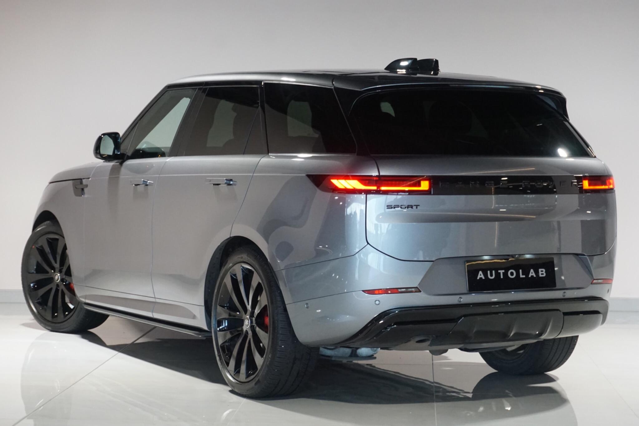 Land Rover Range Rover Sport 3.0 D300 MHEV Dynamic SE SUV 5dr Diesel Auto 4WD Euro 6 (s/s) (300 ps)